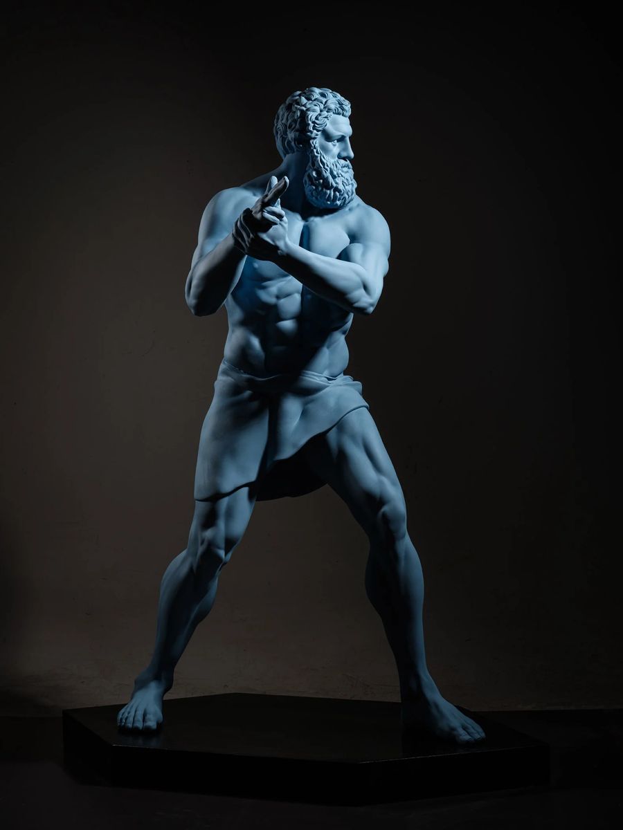 007 — Emre Yusufi heykeli