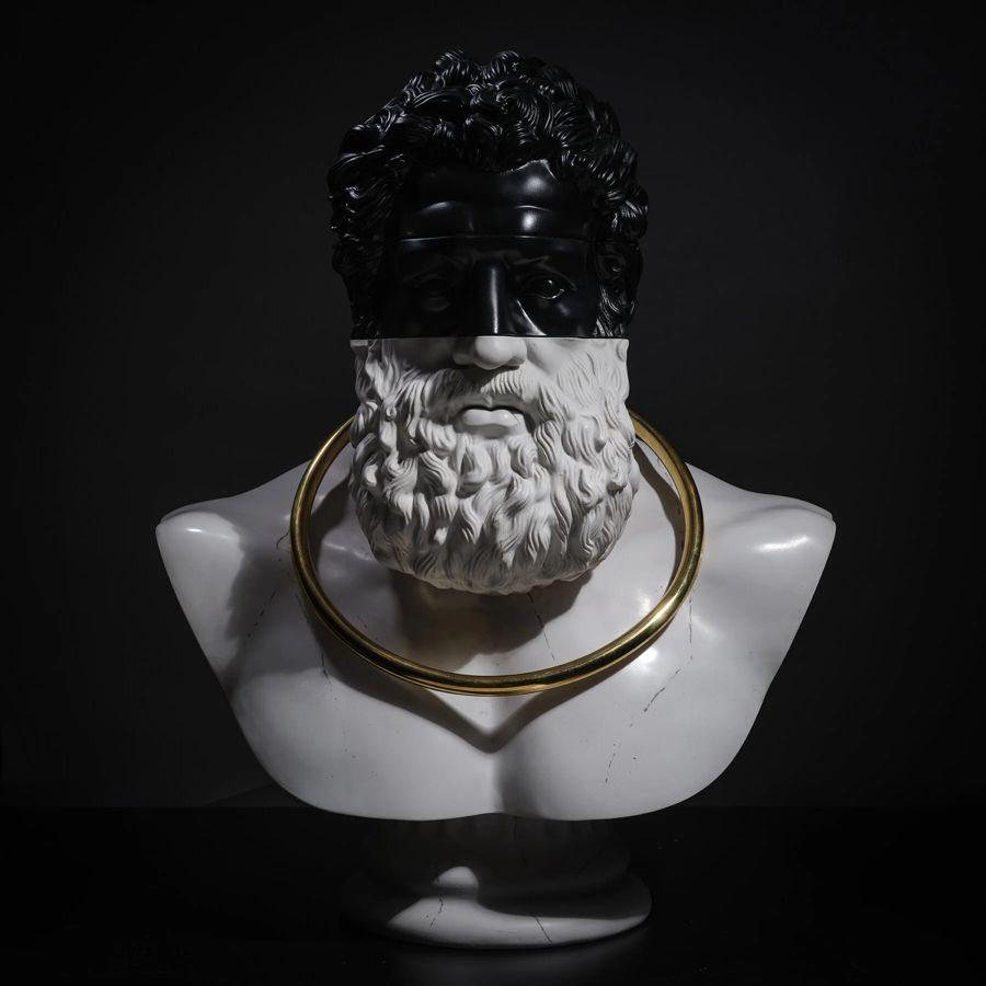 Equality — Emre Yusufi heykeli