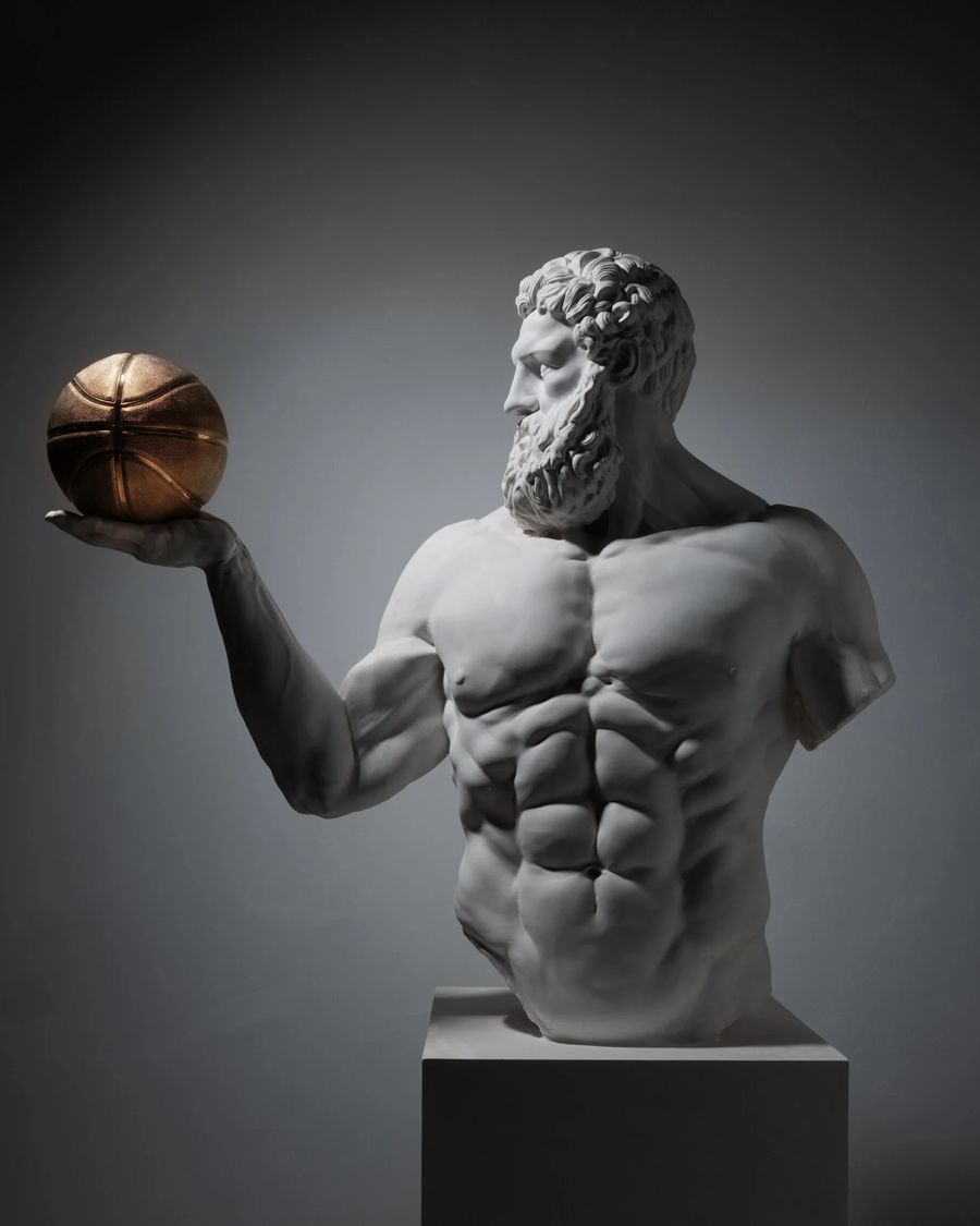 Hamlet Basketball — Emre Yusufi heykeli