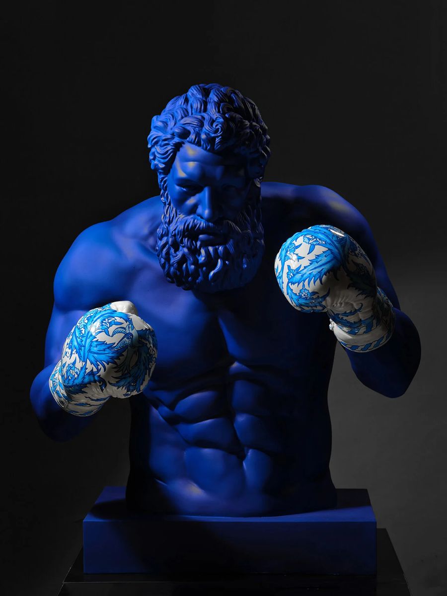 The Champ Turkish Punch — Emre Yusufi heykeli